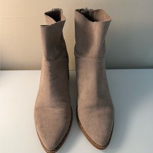 Treasure and Bond Farrah Women's Tan Ankle Boots